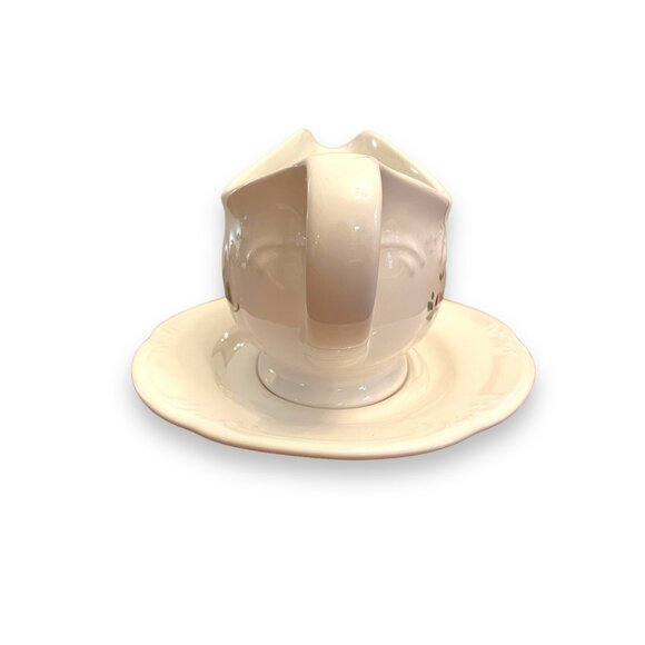 Pfaltzgraff Grapevine Gravy Boat and Underplate Stoneware (used) - Picture 3 of 7